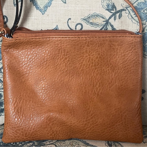 Brown Cross over faux leather bag - Picture 3 of 3
